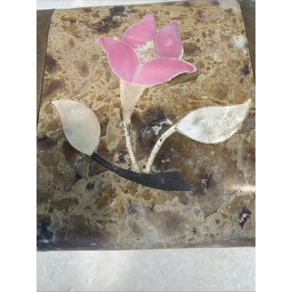 Vintage, Soapstone Trinket Box, Mother of Pearl Floral Inlay And Brass Trim 004